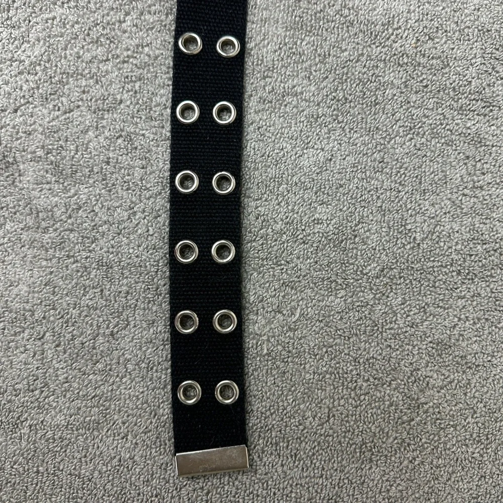Unbranded double grommet